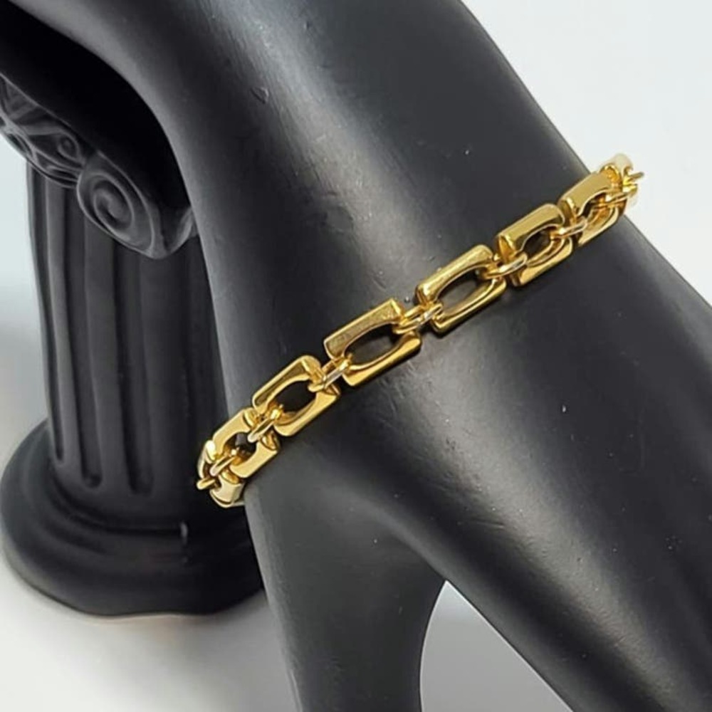 Trifari Gold Tone Rectangular Link Bracelet Vintage Fold Over Clasp 7.25 Inch - Picture 2 of 5